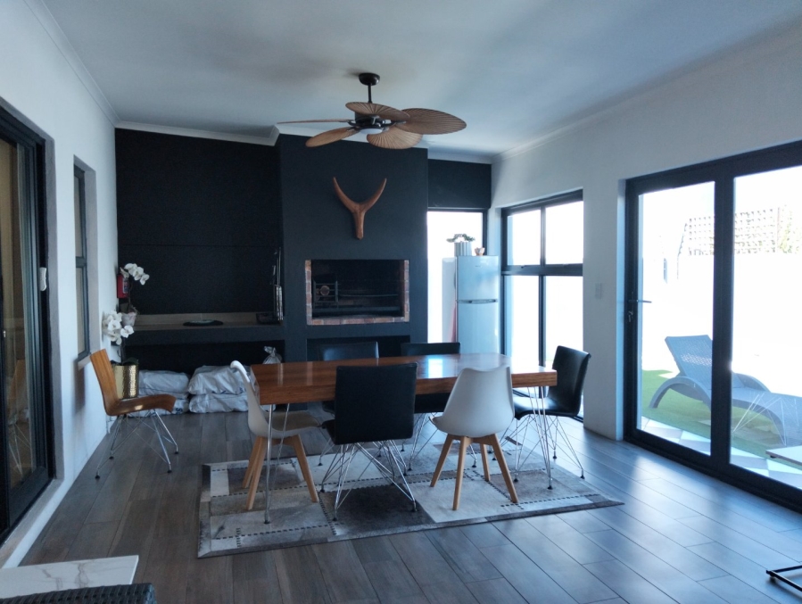 To Let 3 Bedroom Property for Rent in Sandown Western Cape